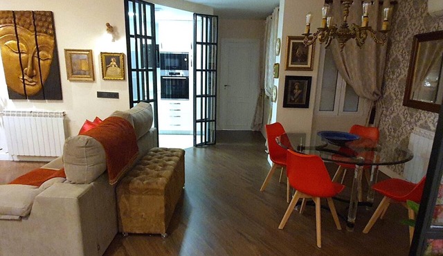 Plaza España – City Center Apartment