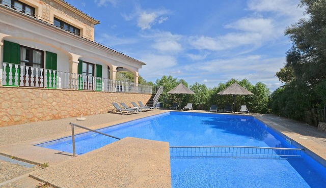 Pleta - Rustic villa in Petra with private pool and beautiful views