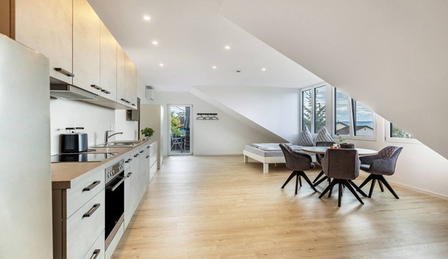 Premium Apartment Seeblick with Balcony, Wi-Fi and Air Conditioning