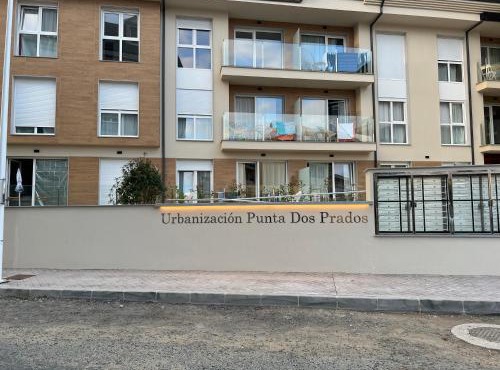 PUNTA DOS PRADOS con amplia terraza y piscina