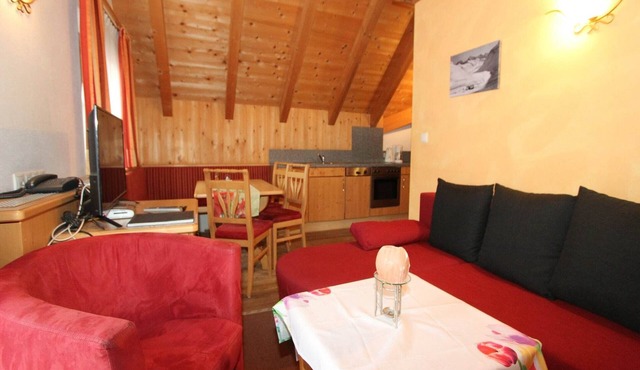 Quaint Apartment in Längenfeld