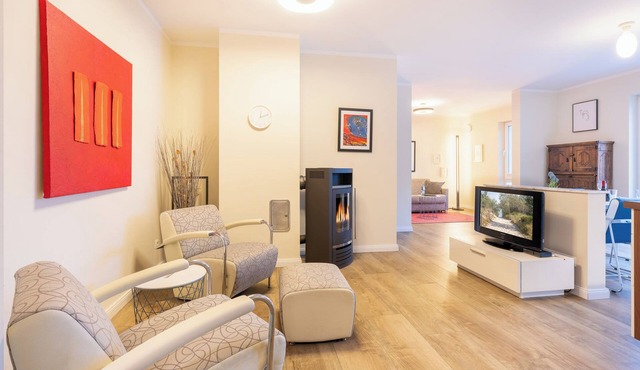 Quartier Görmitz 36 - Picasso - modern apartment with fireplace