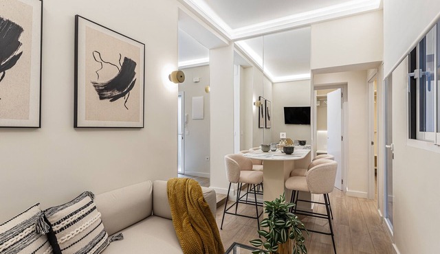 Queens Chueca IV - Short Term Rental