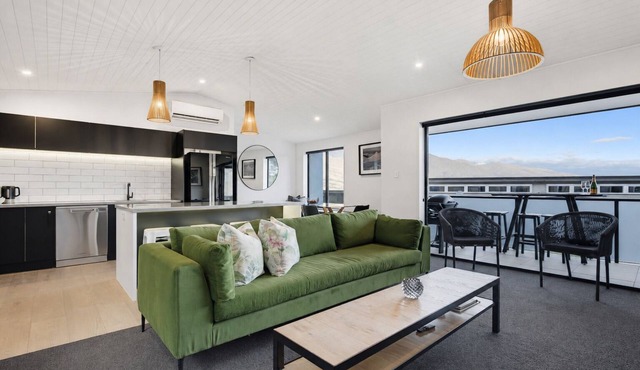 Queenstown Alpine Retreat 8 Guests 4 Ensuite Spa