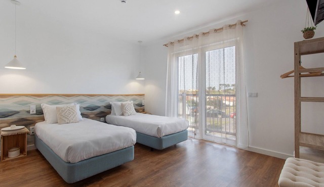 Quinta dos Raposos - Suite Água with Shared Pool, Shared Terrace and Wi-Fi