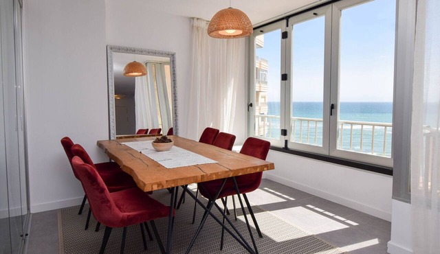 Ref: 307 Modern beachfront apartment in Torreblanca with stunning sea views