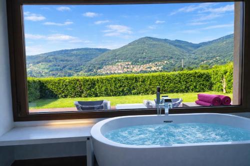 Relax Natural en Vigo Rural Mos con Jacuzzi y Vistas