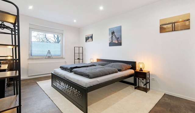 Revierruhe Apartment – Modern Comfort in Marl with Garden Views