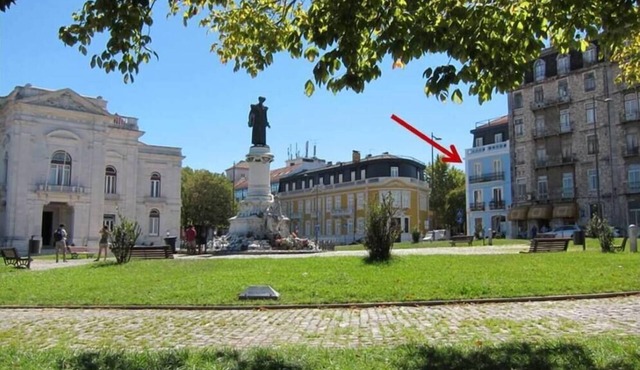 RITA'S PLACE - historic center: charming flat on garden square, 400m from Baixa de Lisboa