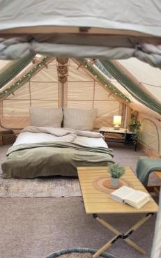 Romantisches Glamping Zelt auf Rügen - Übernachten mitten im Kiefernwald - nur 100m bis zum Strand - Ideal für Paare und kleine Familien - Zelt Nr 2