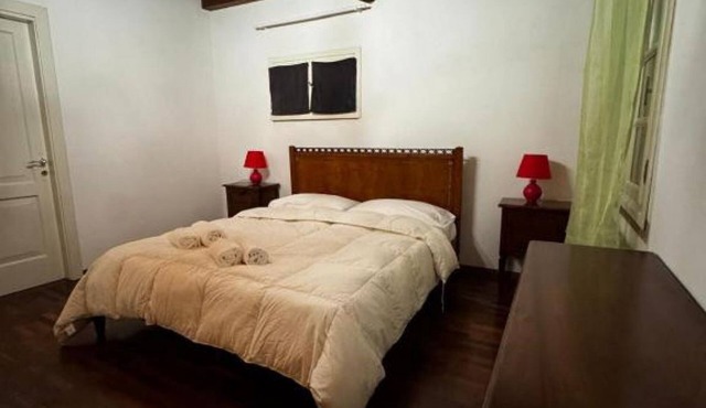 Room with private bath and gym near Bassano, parking included