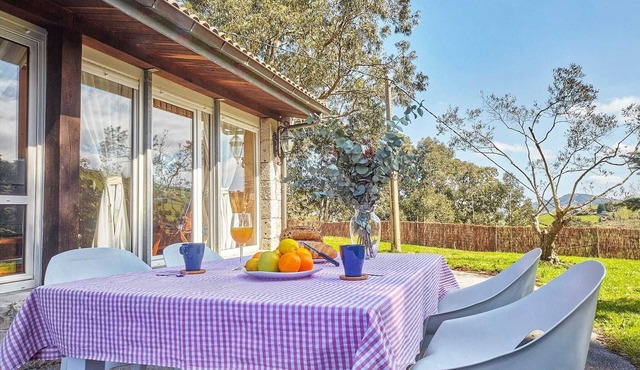 Rural Charm Near the Sea: Casa Íntegra in Ajo