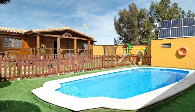 Rural House with Private Pool near Dehesa Montenmedio – Sunshine Tour, Vejer