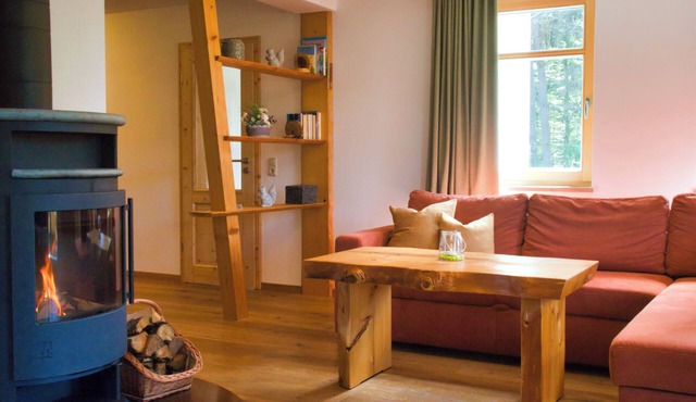 Sandsteinwohnung mit 2 Schlafzimmern, Balkonen und Kamin im Sandsteinidyll