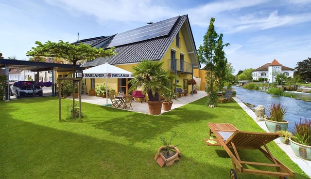 Schöne Grosse Ferienwohnung 67qm mit Grossem Balkon, 2 Schlafzimmern 4 Pers