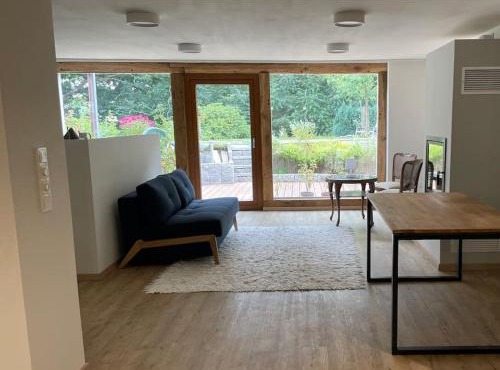 Schöne Wohnung mit Sonnenterrasse und Kamin