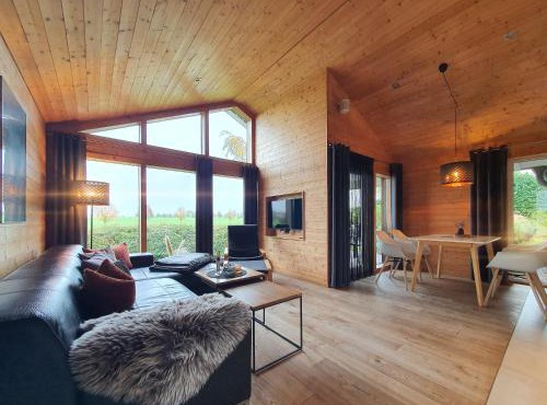 Schwarzes Holzferienhaus mit Sauna - FELDRAIN - an der Ostsee, Zierow bei Wismar, 4-6 Personen