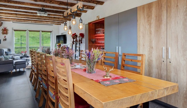 Schwarzwald Flair Apartment with Event Room, Private Terrace & Wi-Fi