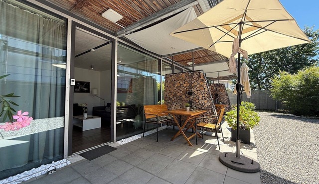 See und Mehr Apartment 1 - Modern apartment with covered terrace by the lake
