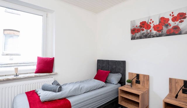 Serviceroom24 - Apartment 5 in Recklinghausen Hoch Wlan - TV - 24-7 Check-in
