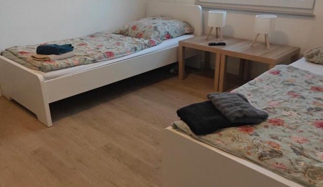 Siegen - Geisweid Work and stay Neu Modernisiert 2 Schlafzimmer Badezimmer Balkon