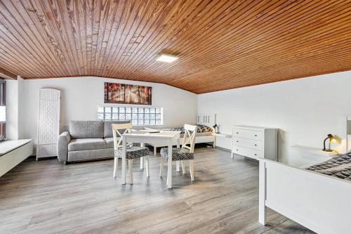 Small Holiday Apartment 3 monteurs