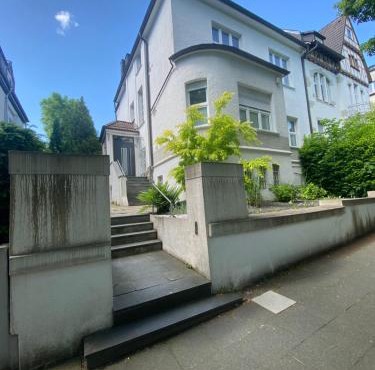 Souterrain Wohnung in einer Stadtvilla