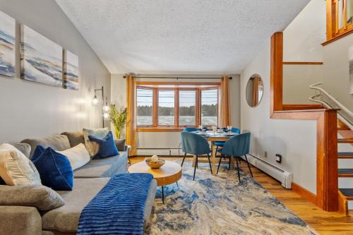 Spacious Accessible Waterfront Retreat