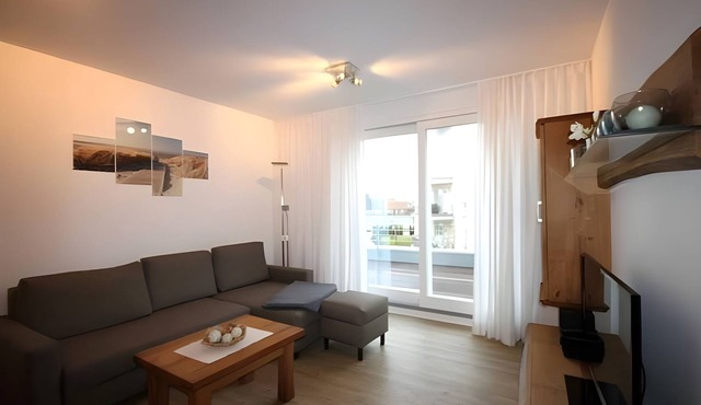 Spacious apartment with balcony, sauna and partial sea view in Börgerende