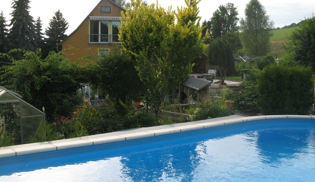 Spacious apartment with terrace, garden, pool, wood-burning stove, sauna, Saxon Switzerland