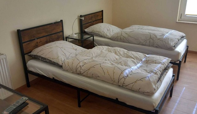 Spacious, bright and freshly renovated 4 room apartment