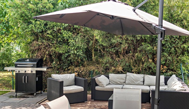 Spacious Holiday Home with Garden & Terrace – Up to 9 Guests in Nuremberg