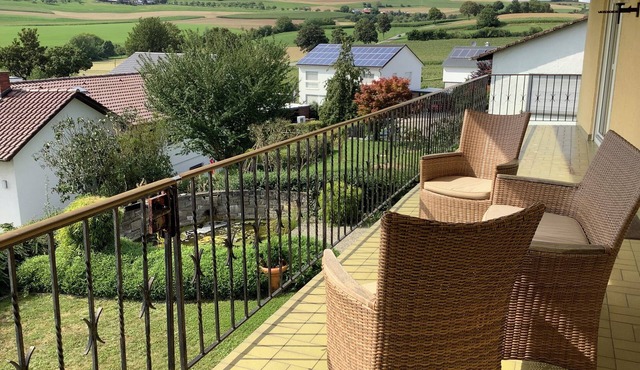 Spacious vacation apartment with balcony, fireplace & garden - near Lake Constance & Rhine Falls