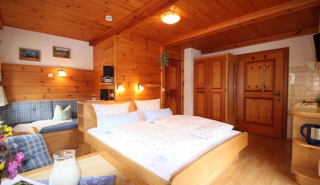 "Steinerne Agnes" Vacation Rental for 1–2 people, 20 m², living room/bedroom, small. Kitchenette, Bk