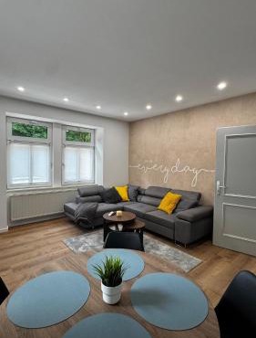 Stilvoll wohnen im modernen Altbau - Zentrale Lage