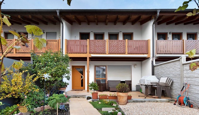 Studio Apartment 'Souterrain' with Shared Terrace, Shared Garden and Wi-Fi