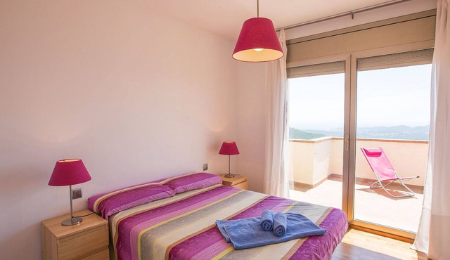 Stunning private villa for 8 guests with private pool, WIFI, A/C, TV and patio