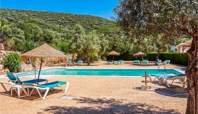 Stunning Home In Estepa