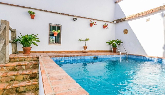 Stunning home in Hornachuelos