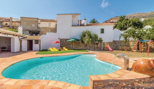 Stunning home in Periana