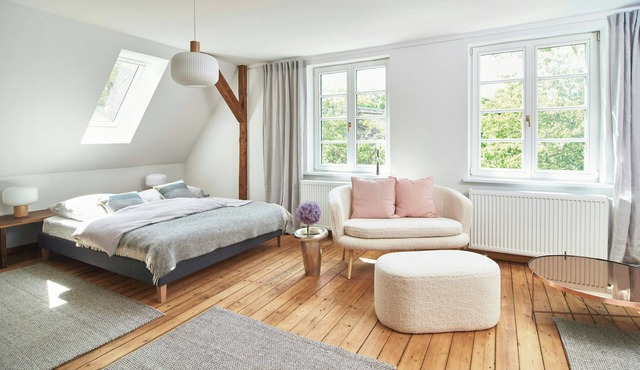 Stylish apartment in a historic country house