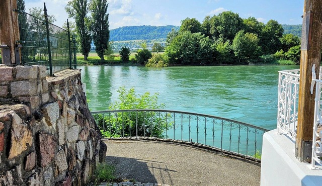 Suite Kelnhof Patio: Riverside Apartment plus AC
