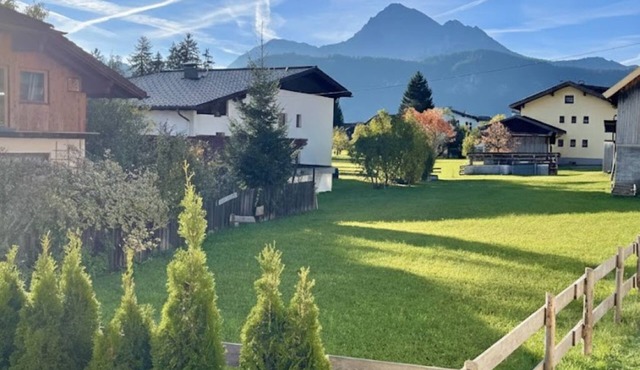 Sunny Alpine “Belle Helene” – Mountain Biking, Skiing & Lakes at Your Doorstep
