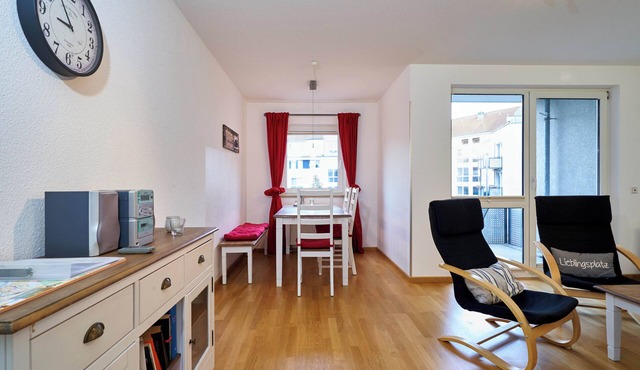Sunny balcony Friedrichstadt - central and quiet in the city