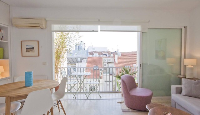 Sunny hideaway above the rooftops of Chueca