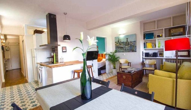 Sunny Terrace, Parking - Location!