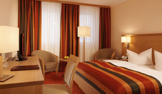 Superior room, shower or bath, WC - Parkhotel Neustadt
