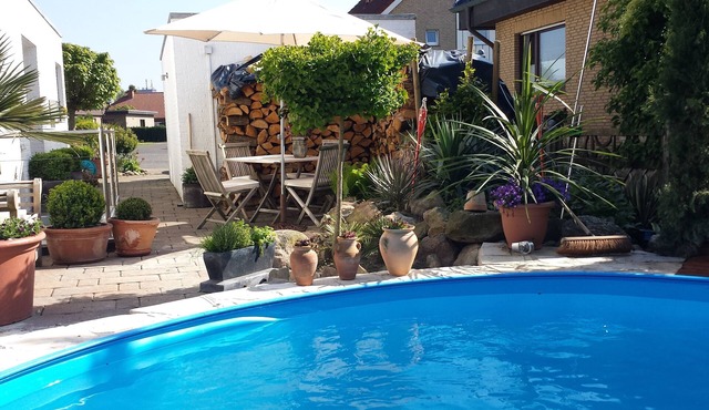 Svens apartment 45 sqm for 2 persons with pool and palm garden