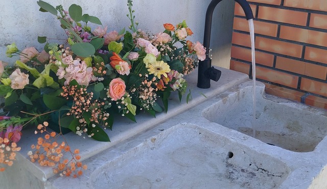 T2 4 km from the beach, with pool and garden