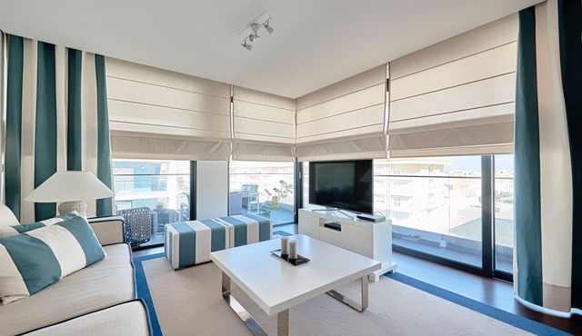T2 Beachfront with Wraparound Terrace - Praia da Barra - Casa Indigo